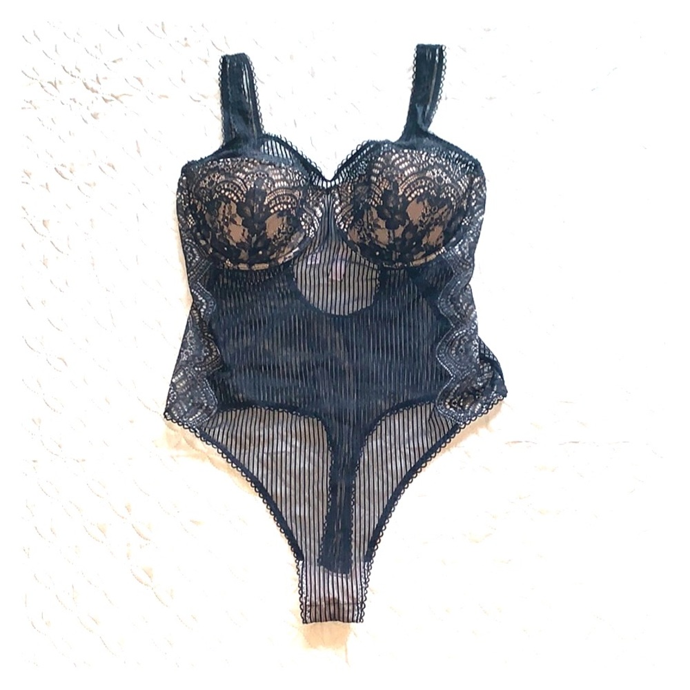 sculpted lace bustier body suit